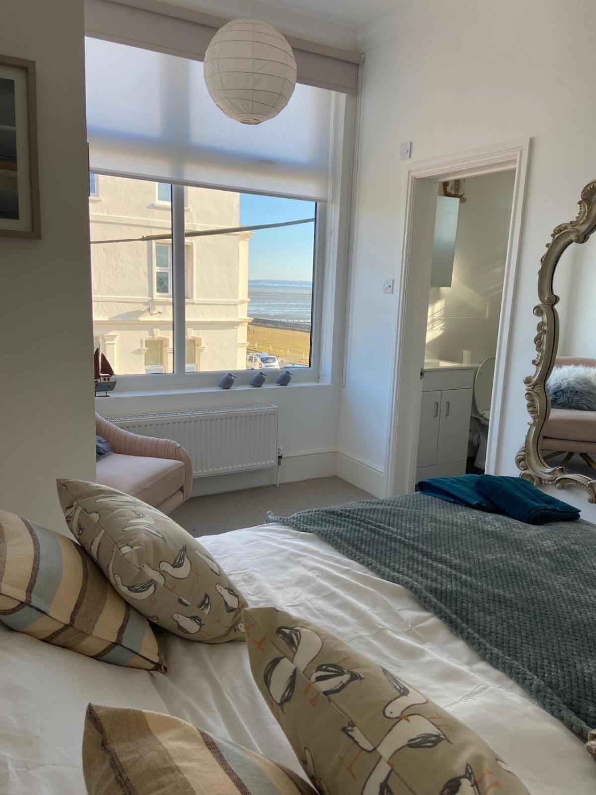 Stunning 2 Bed Apartment With Sea Views Littlestone-on-Sea Exterior photo